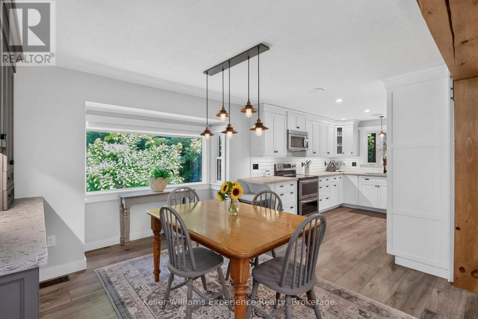 469 PARKVIEW COURT