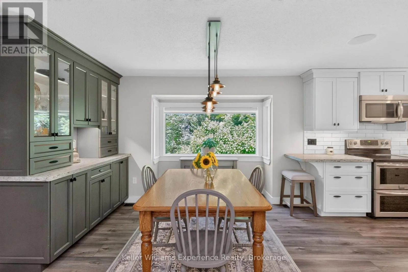 469 PARKVIEW COURT