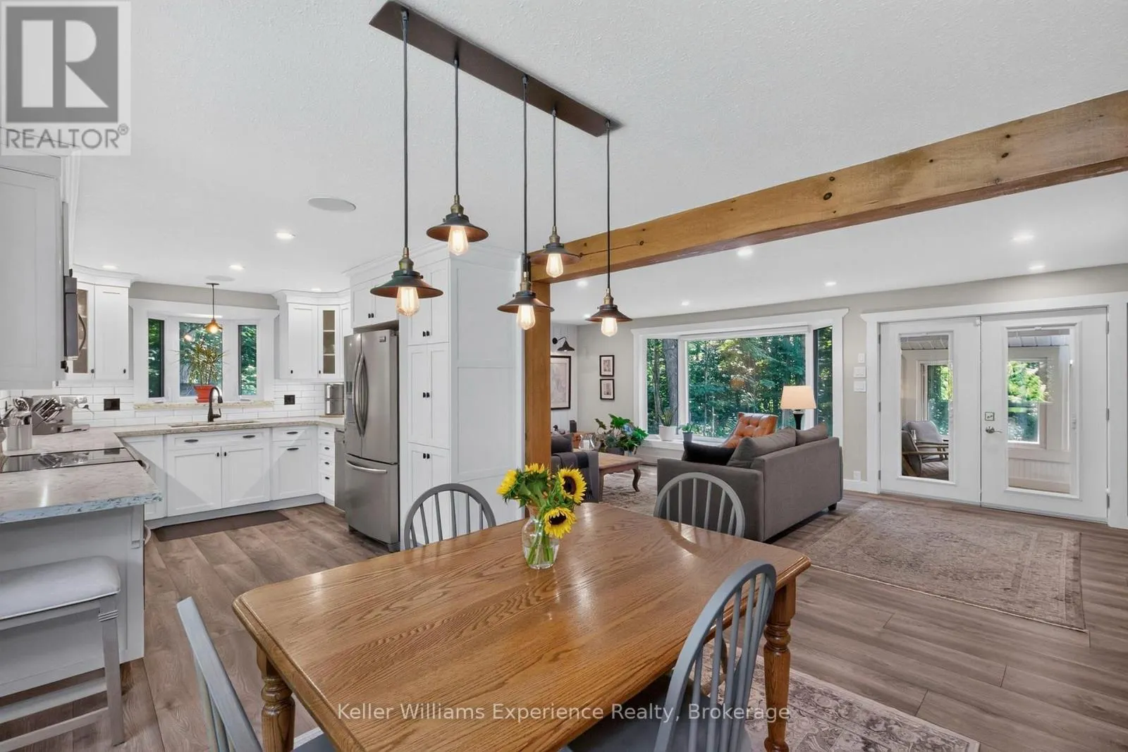 469 PARKVIEW COURT