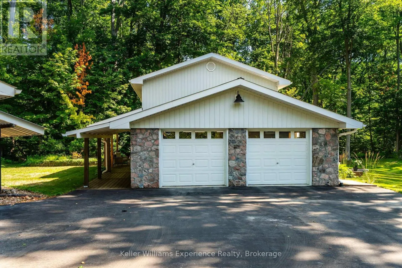 469 PARKVIEW COURT