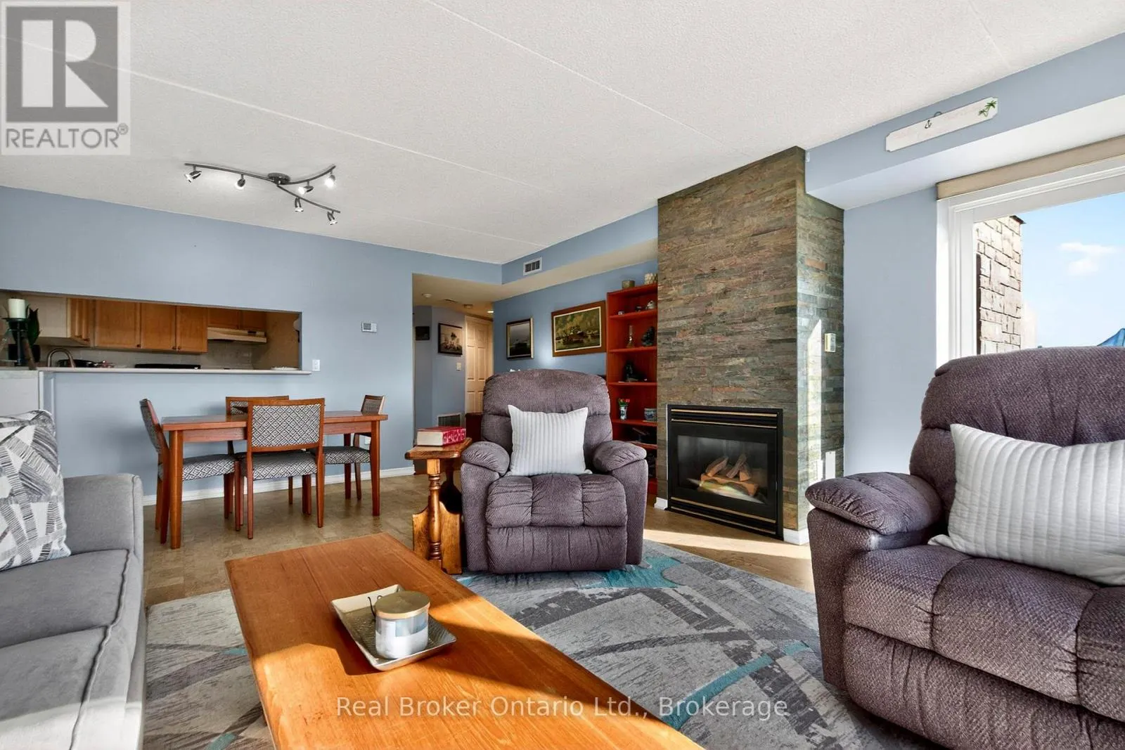 402 - 11 BECK BOULEVARD #402