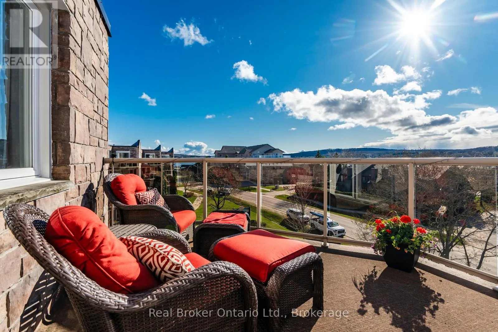 402 - 11 BECK BOULEVARD #402