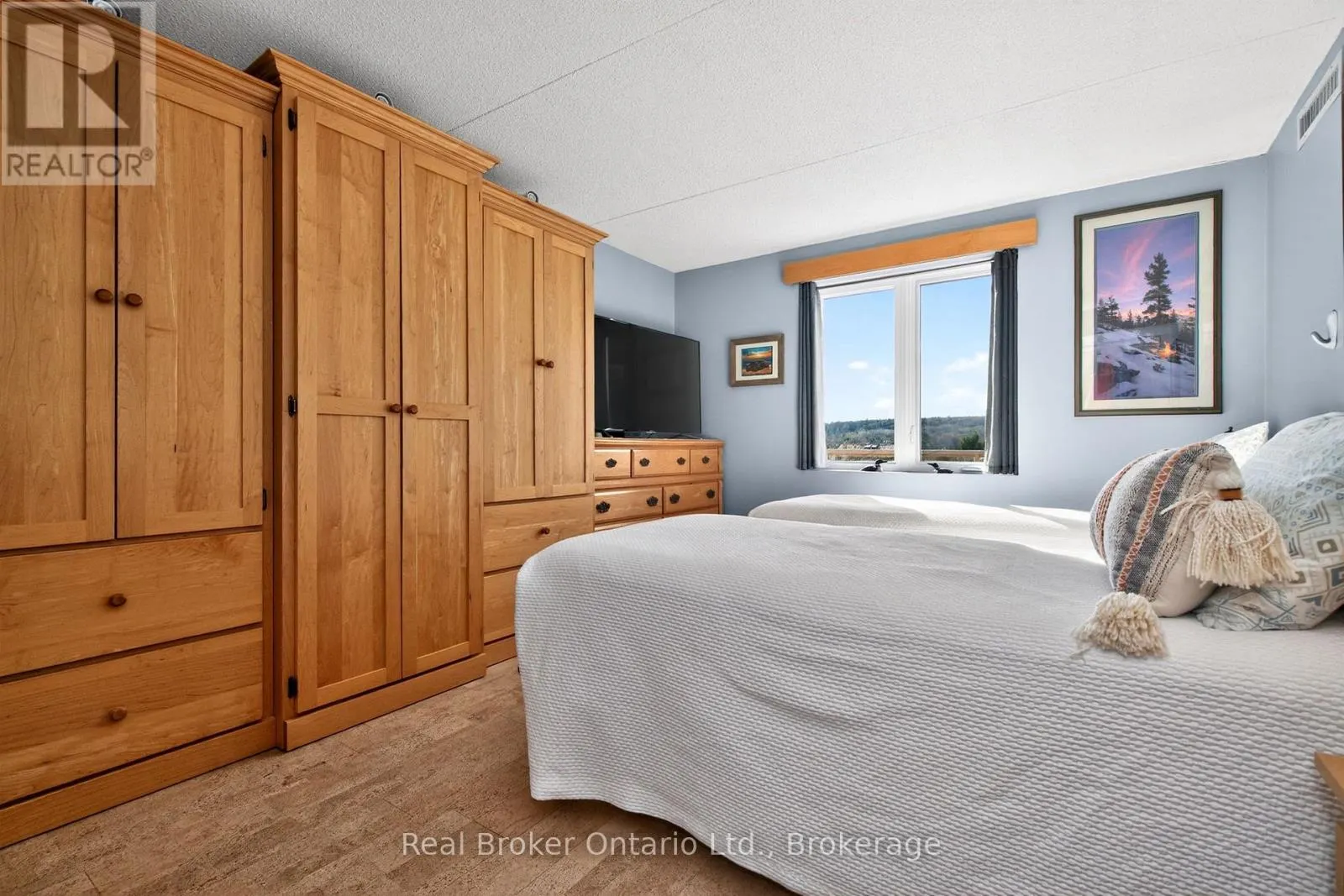 402 - 11 BECK BOULEVARD #402