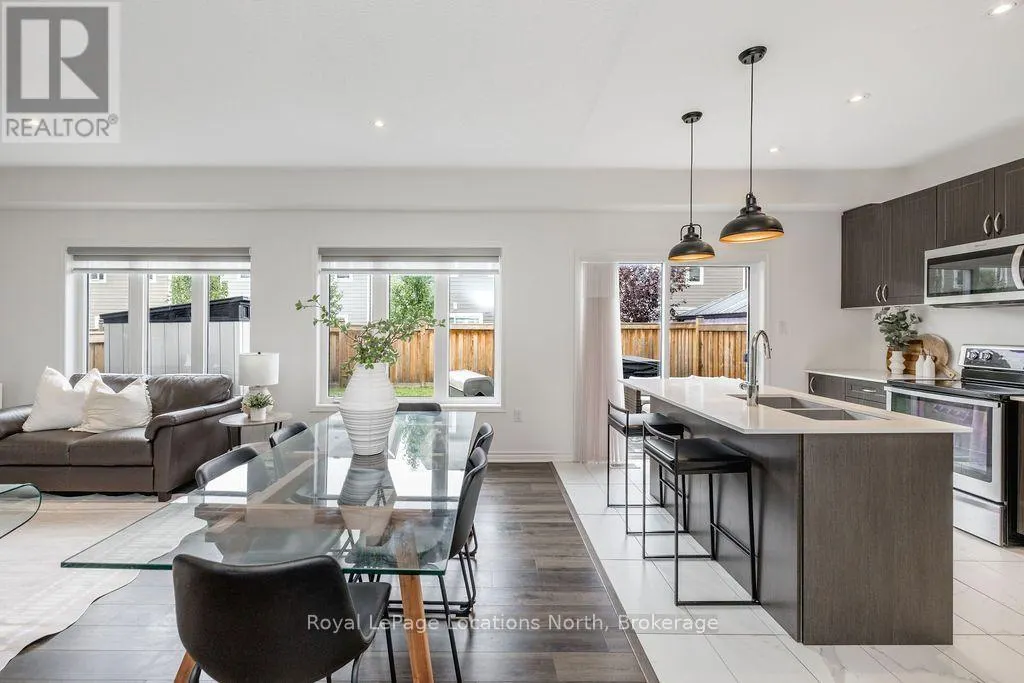 11 CATAMARAN DRIVE