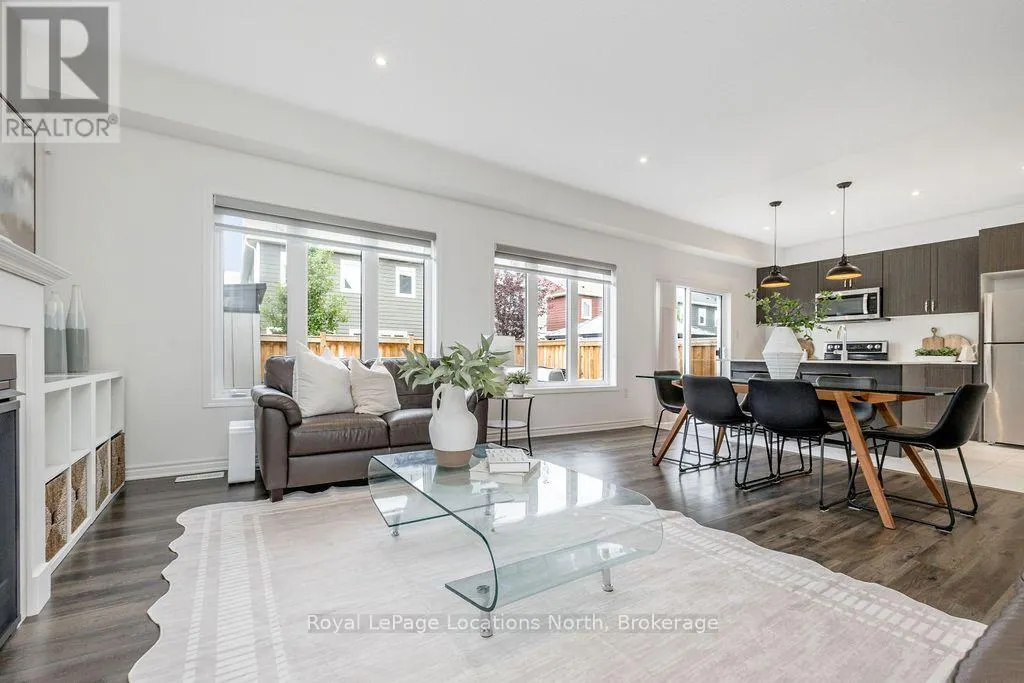 11 CATAMARAN DRIVE