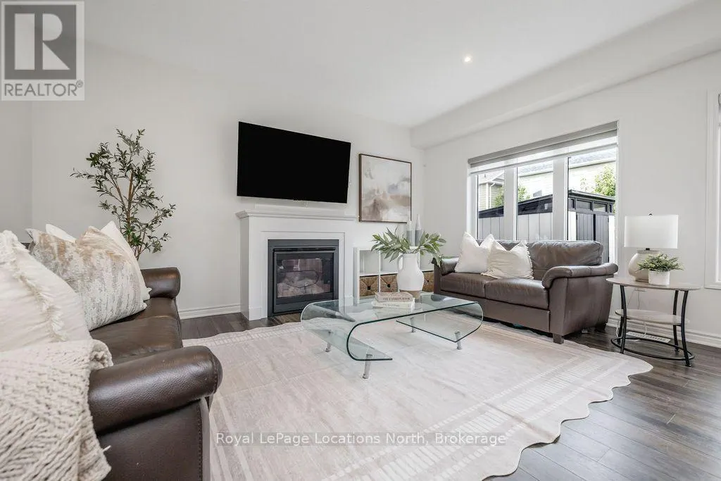 11 CATAMARAN DRIVE