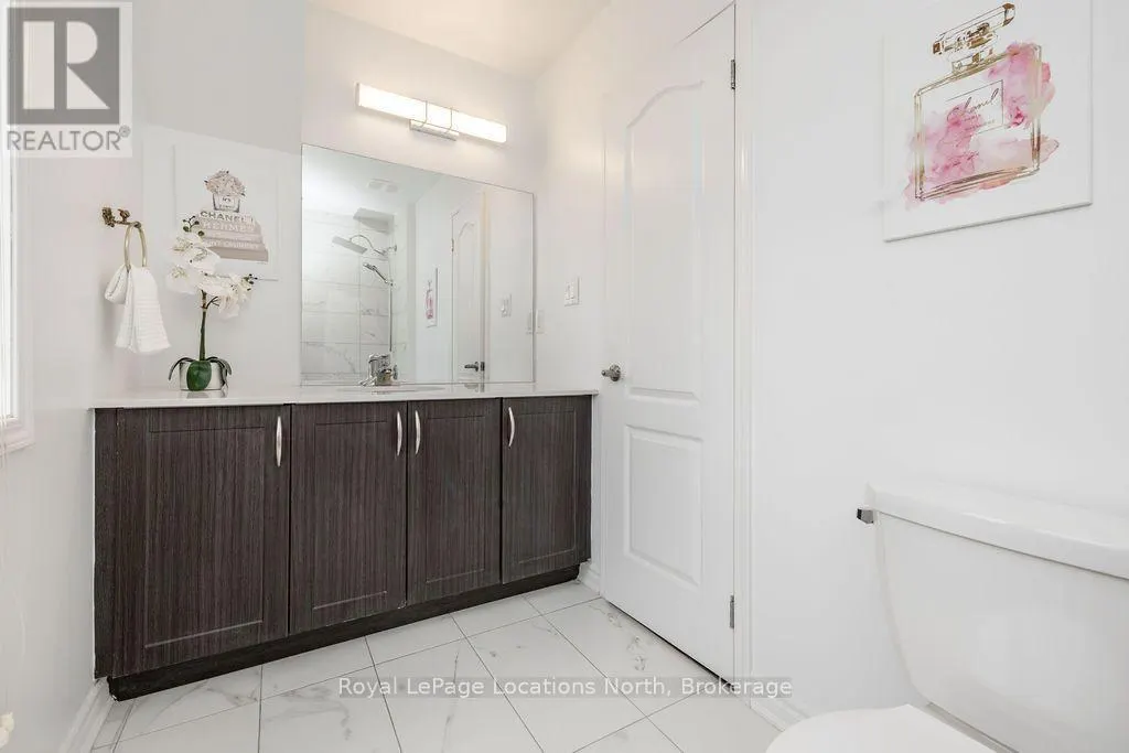 11 CATAMARAN DRIVE