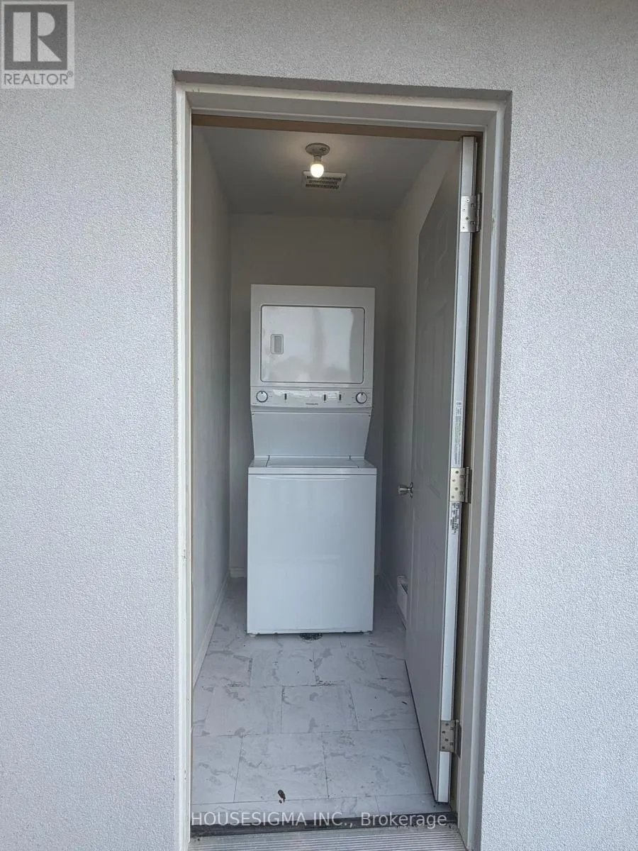 MAIN FLOOR UNIT - 28 WEST STREET N