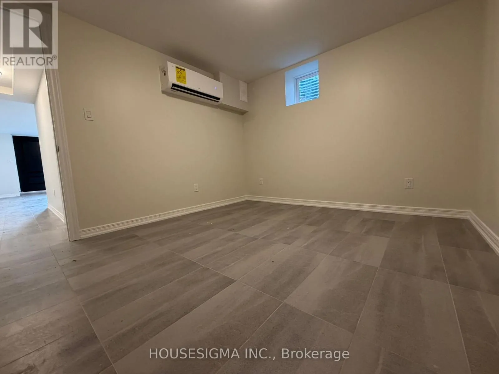 LOWER LEVEL UNIT - 28 WEST STREET N