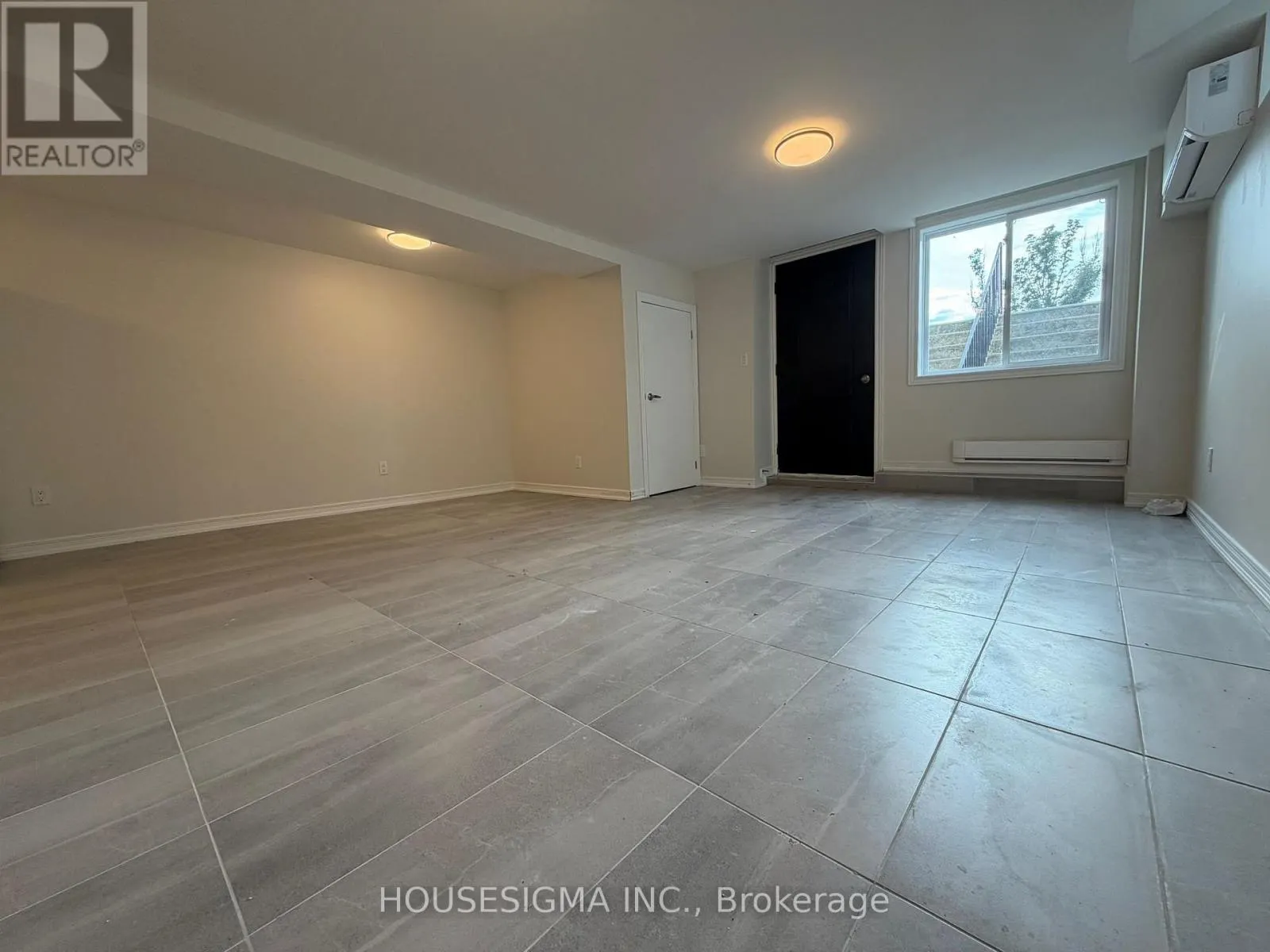 LOWER LEVEL UNIT - 28 WEST STREET N