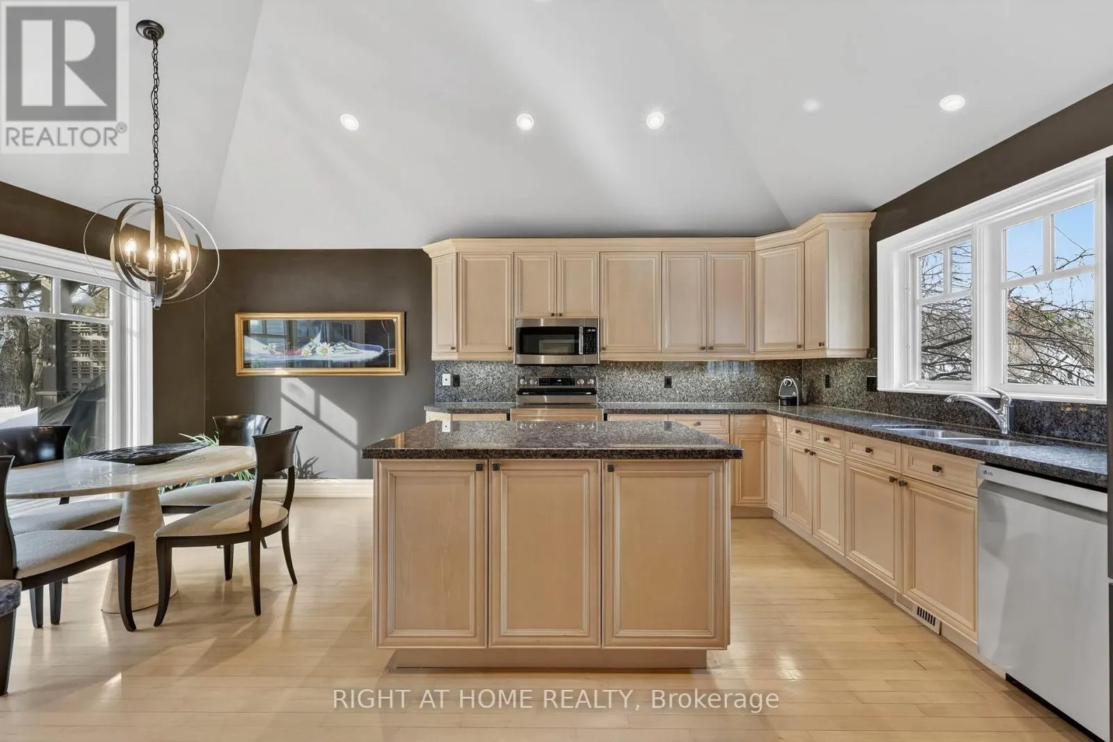 13 ALPINE WAY