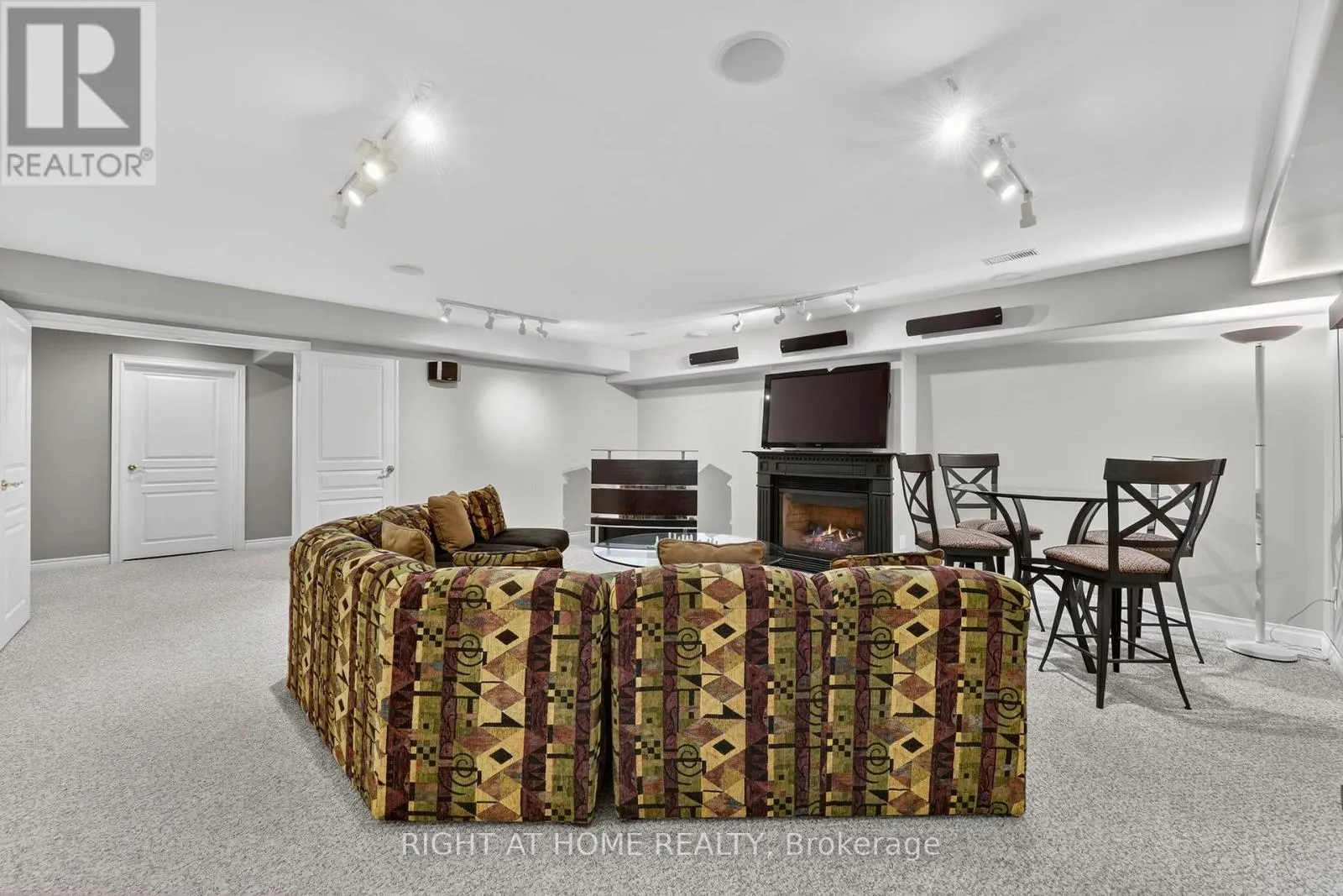 13 ALPINE WAY