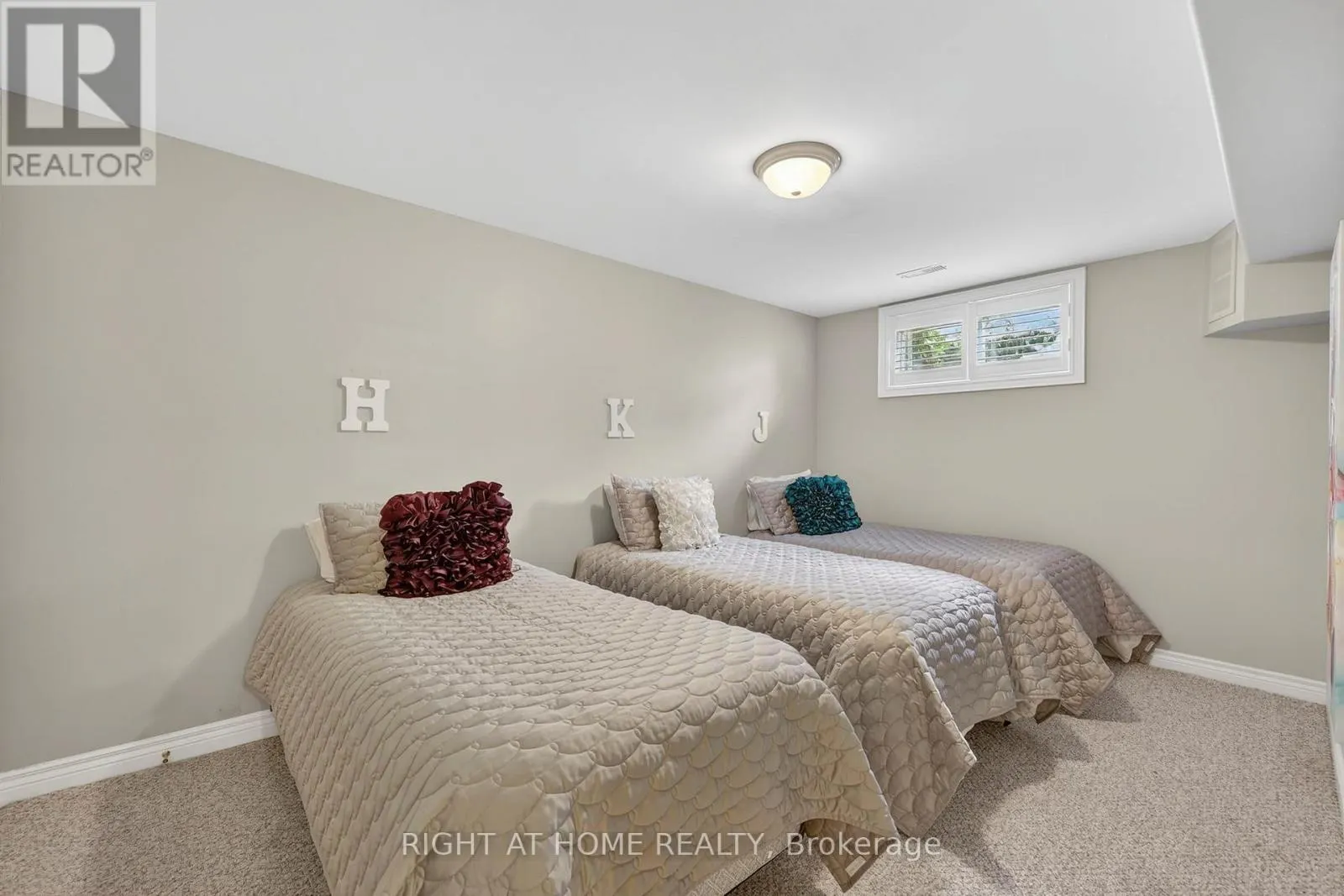 13 ALPINE WAY