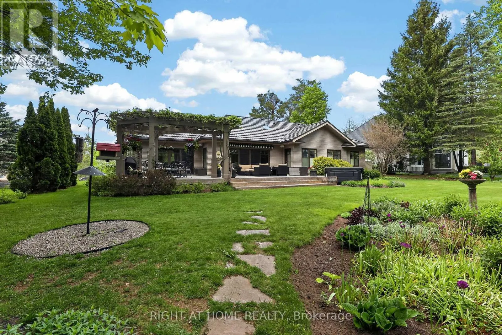 13 ALPINE WAY