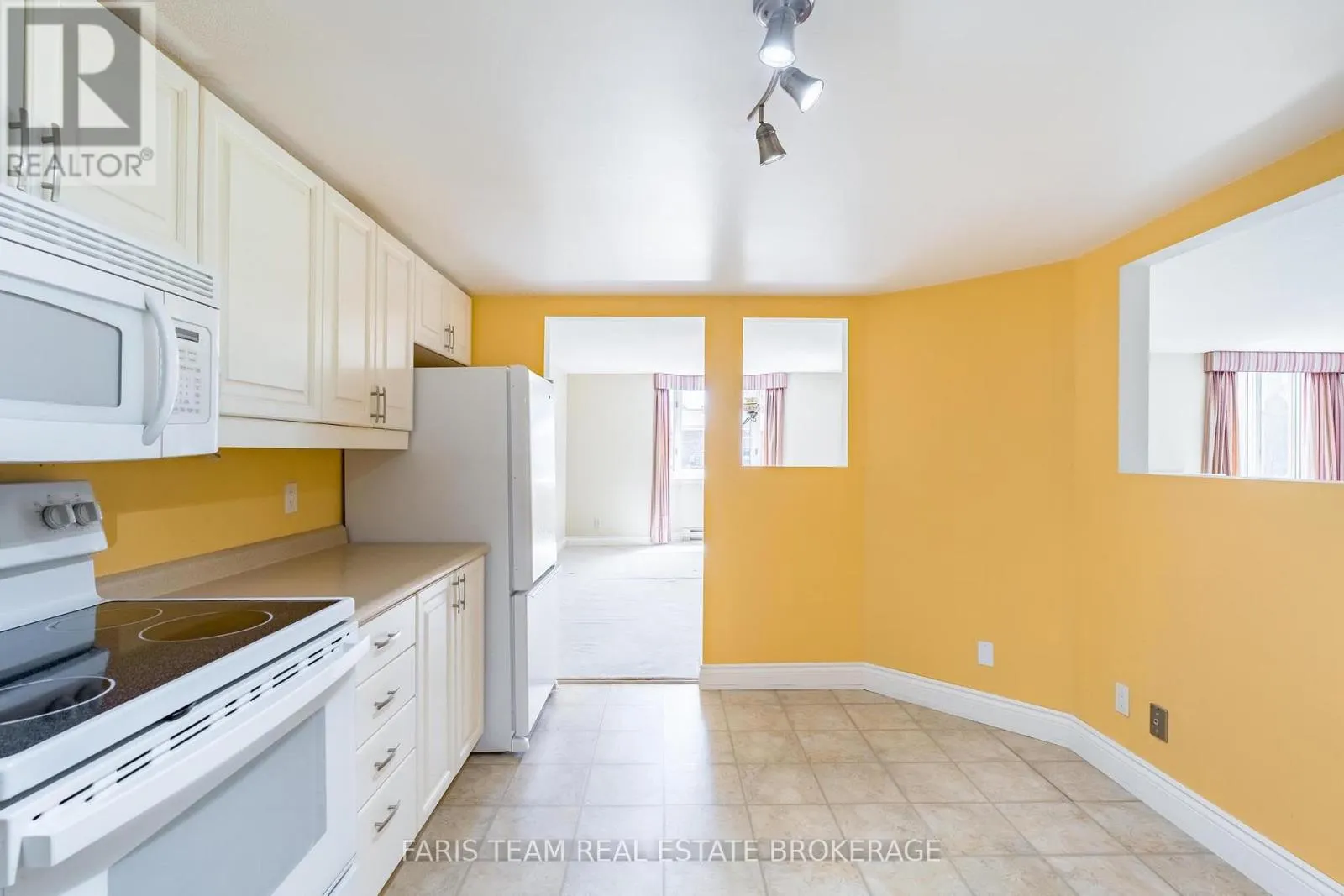 202 - 95 MATCHEDASH STREET N