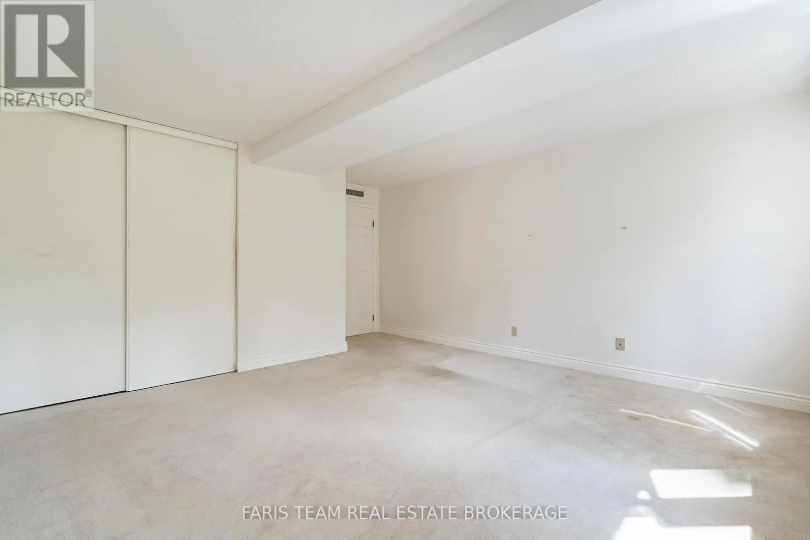 202 - 95 MATCHEDASH STREET N