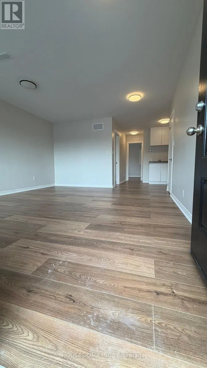 MAIN FLOOR UNIT - 28 WEST STREET N