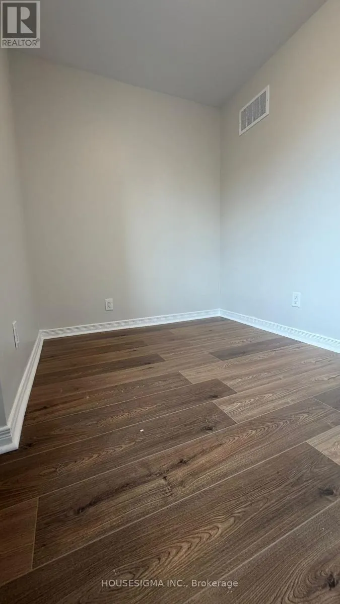 MAIN FLOOR UNIT - 28 WEST STREET N