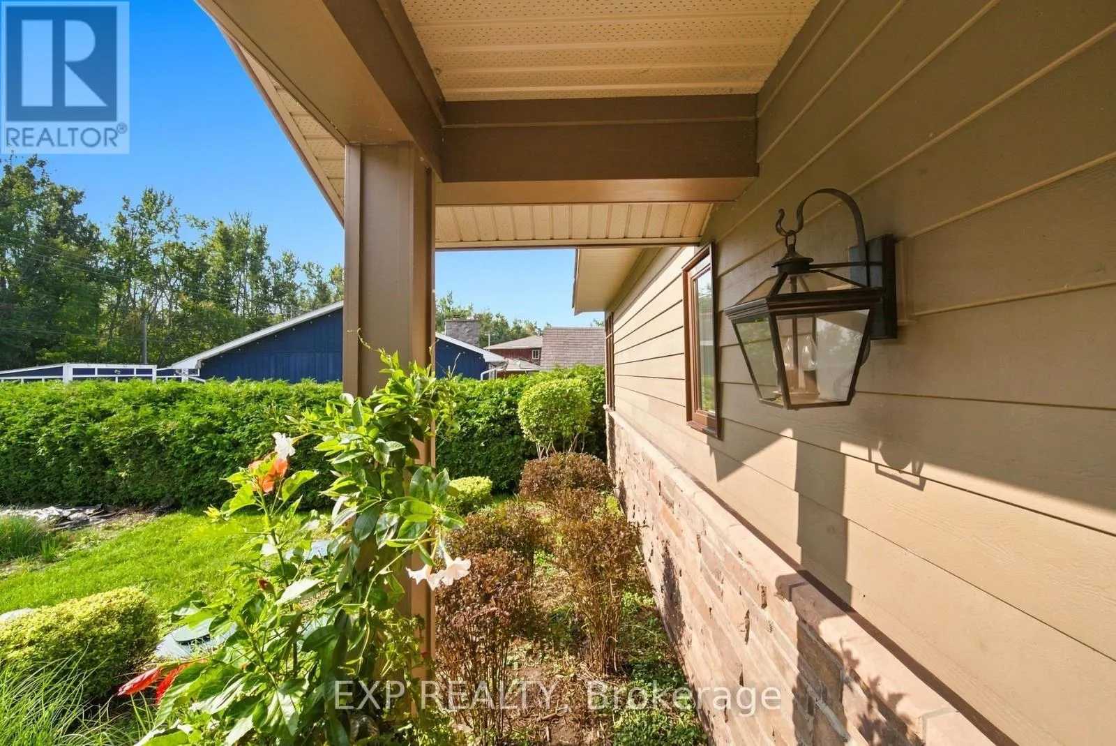 797 WOODLAND DRIVE