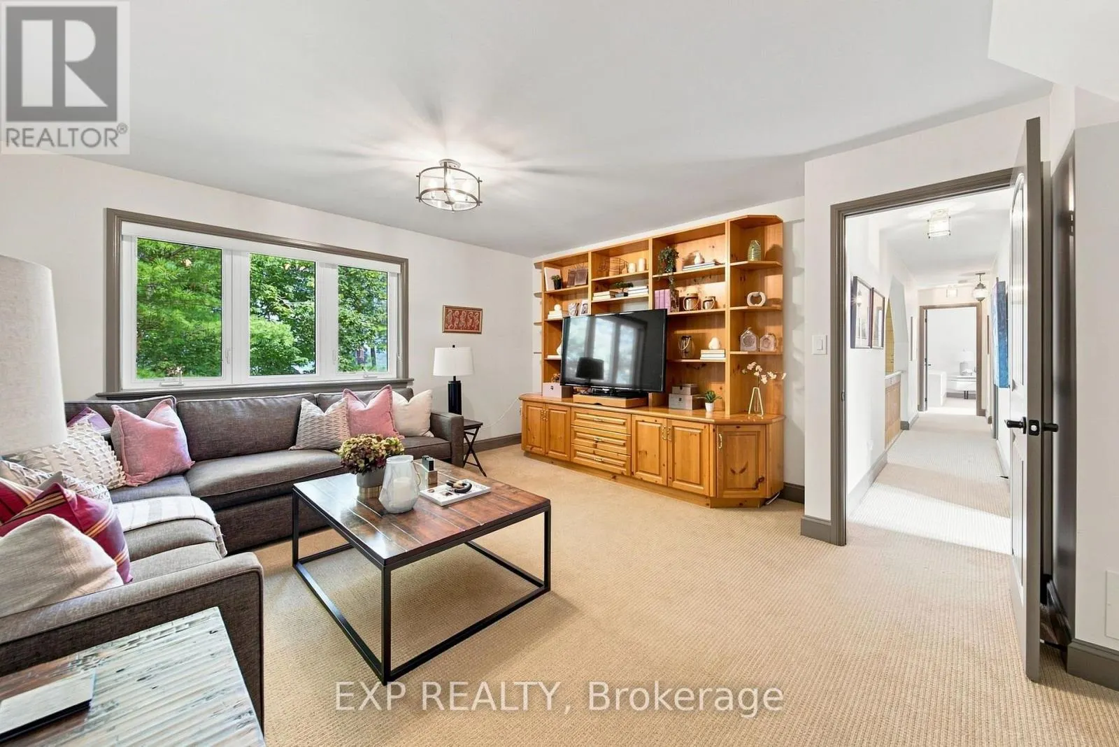 797 WOODLAND DRIVE