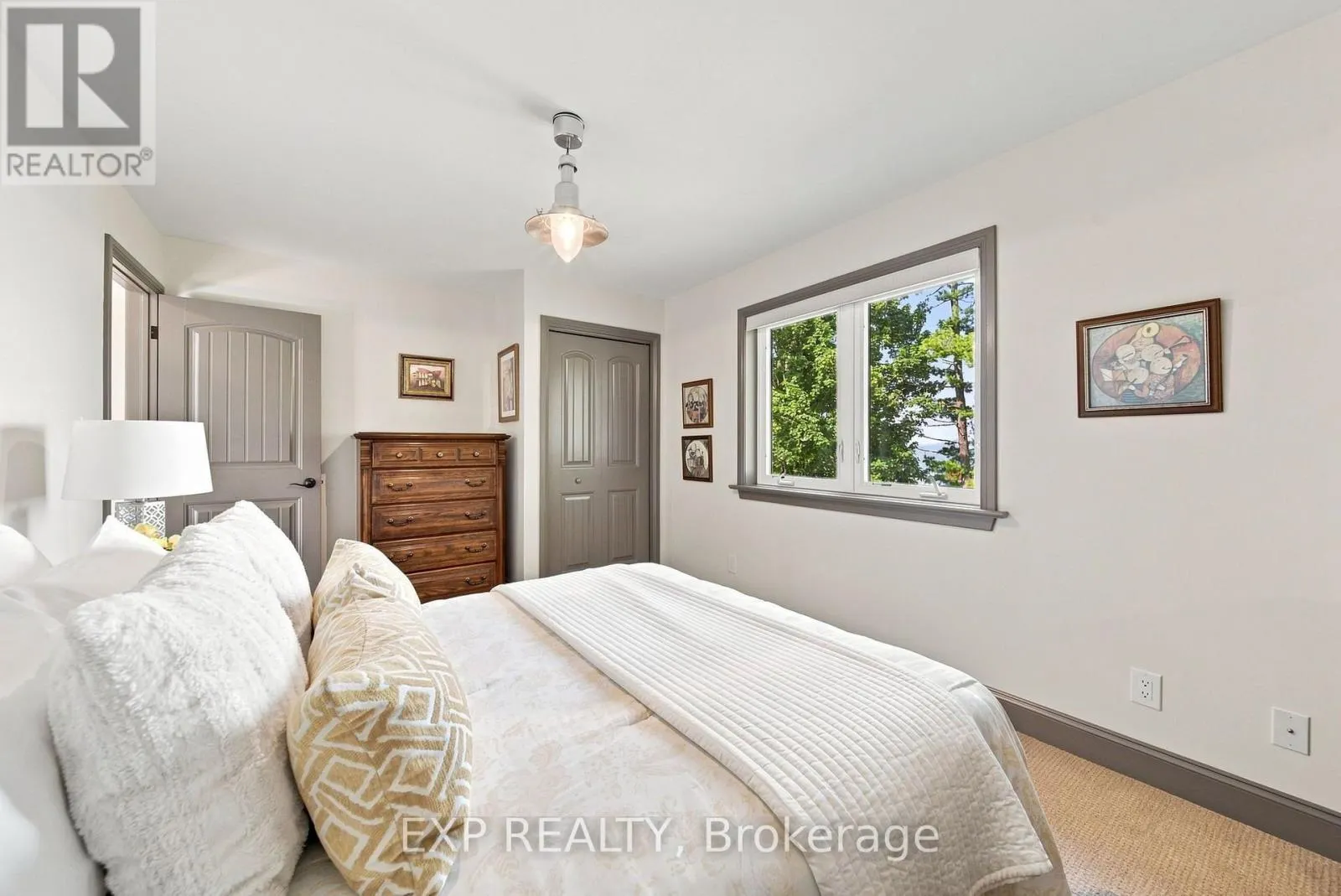 797 WOODLAND DRIVE