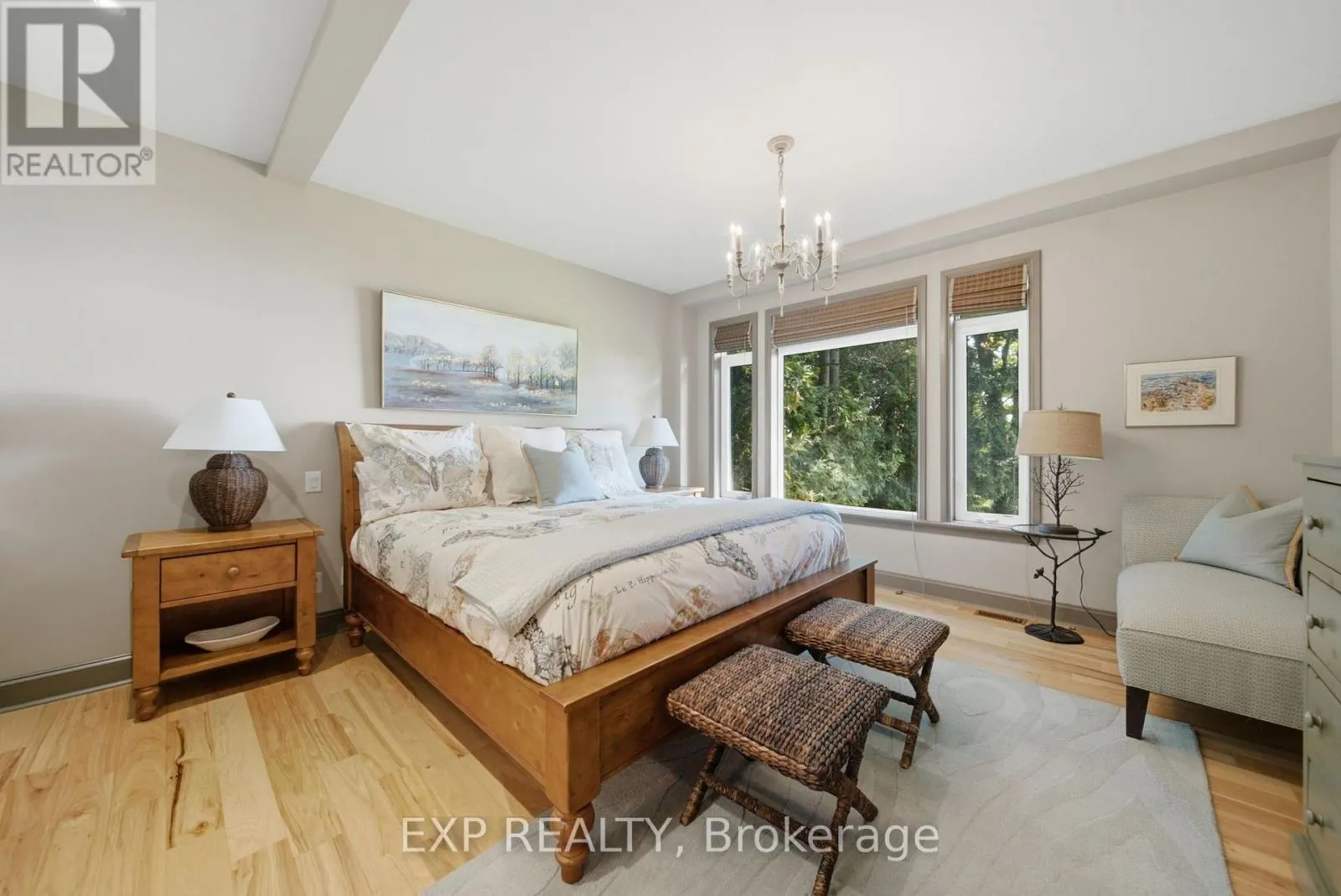 797 WOODLAND DRIVE