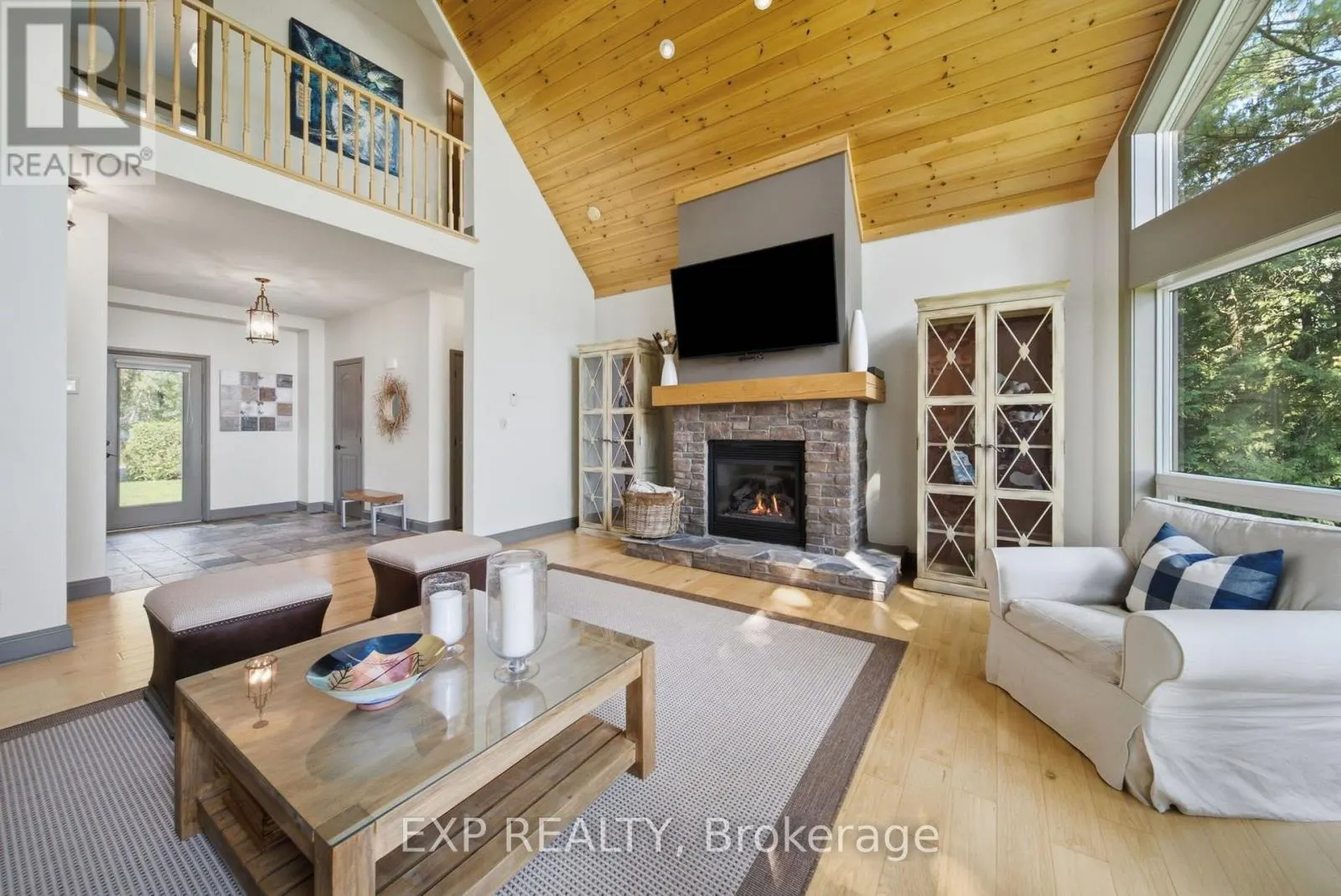 797 WOODLAND DRIVE