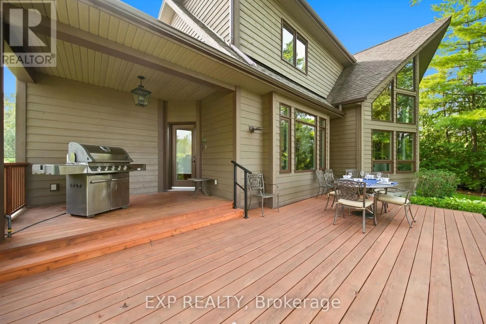 797 WOODLAND DRIVE