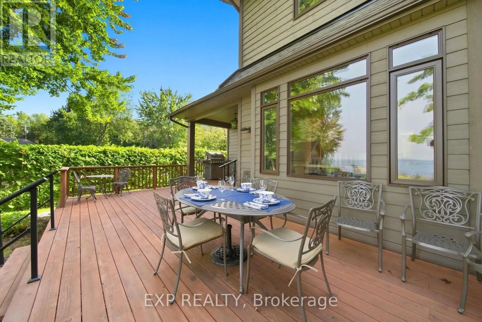 797 WOODLAND DRIVE