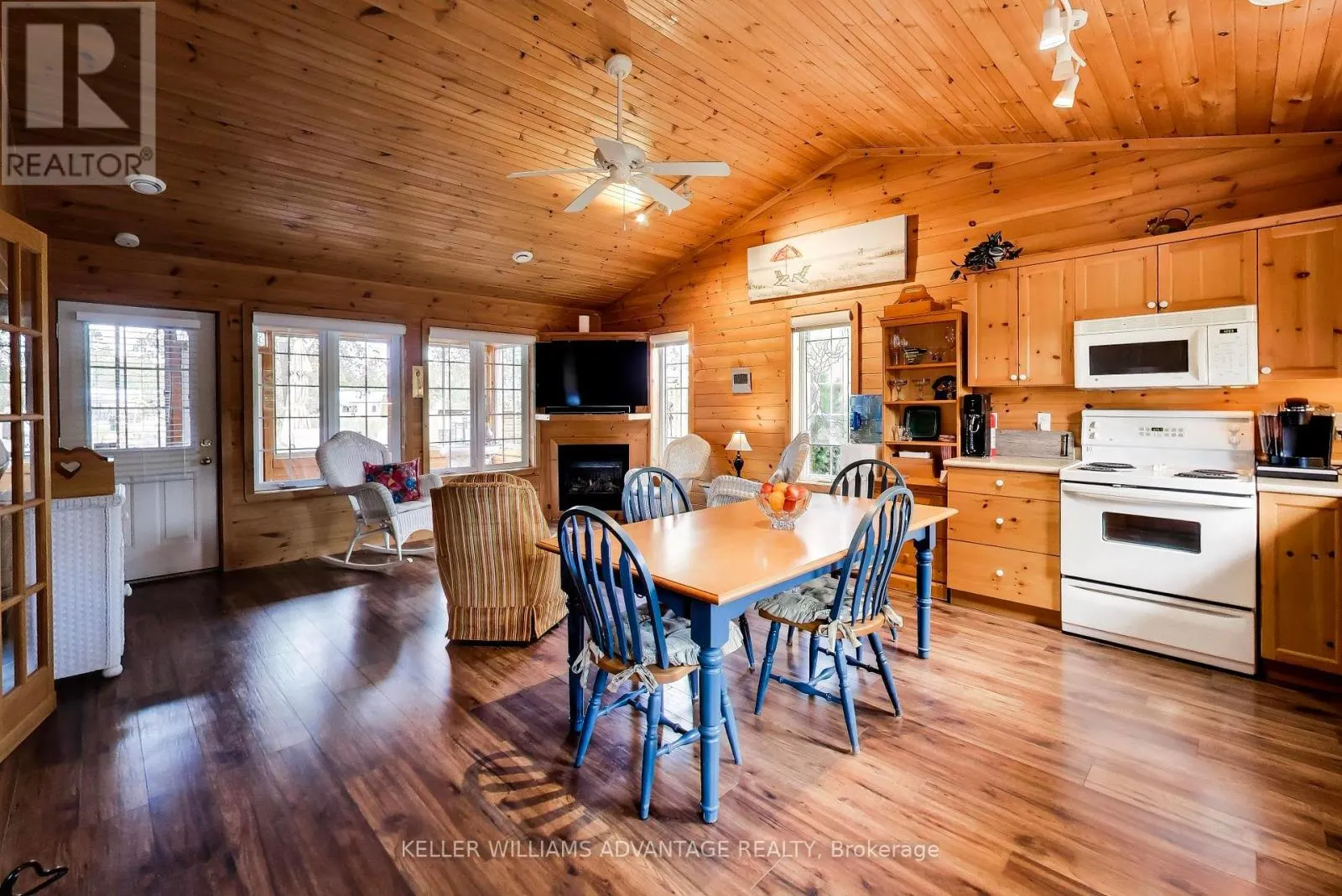 10 CABIN CRESCENT