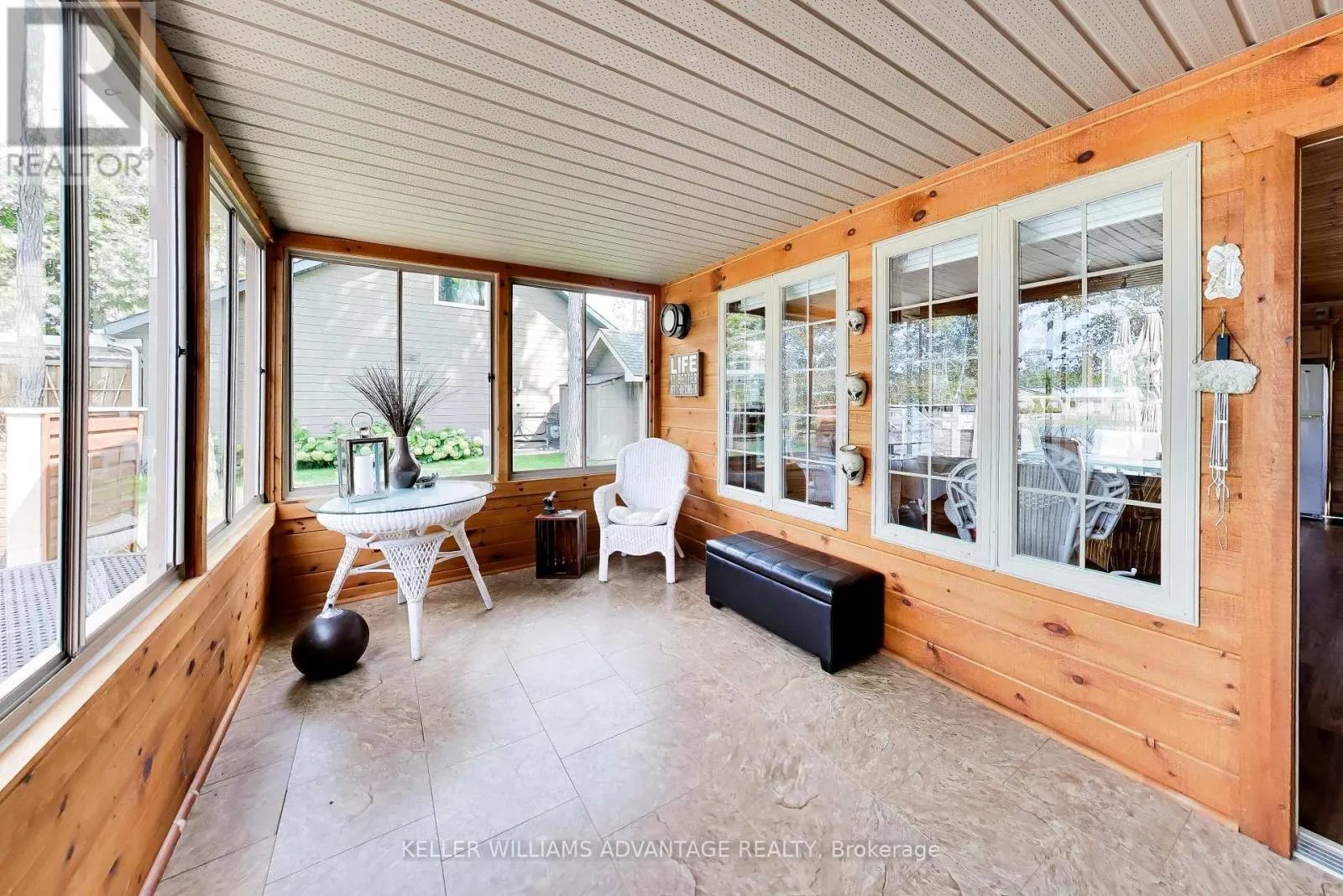10 CABIN CRESCENT