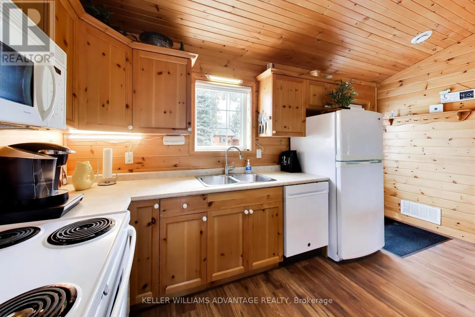 10 CABIN CRESCENT