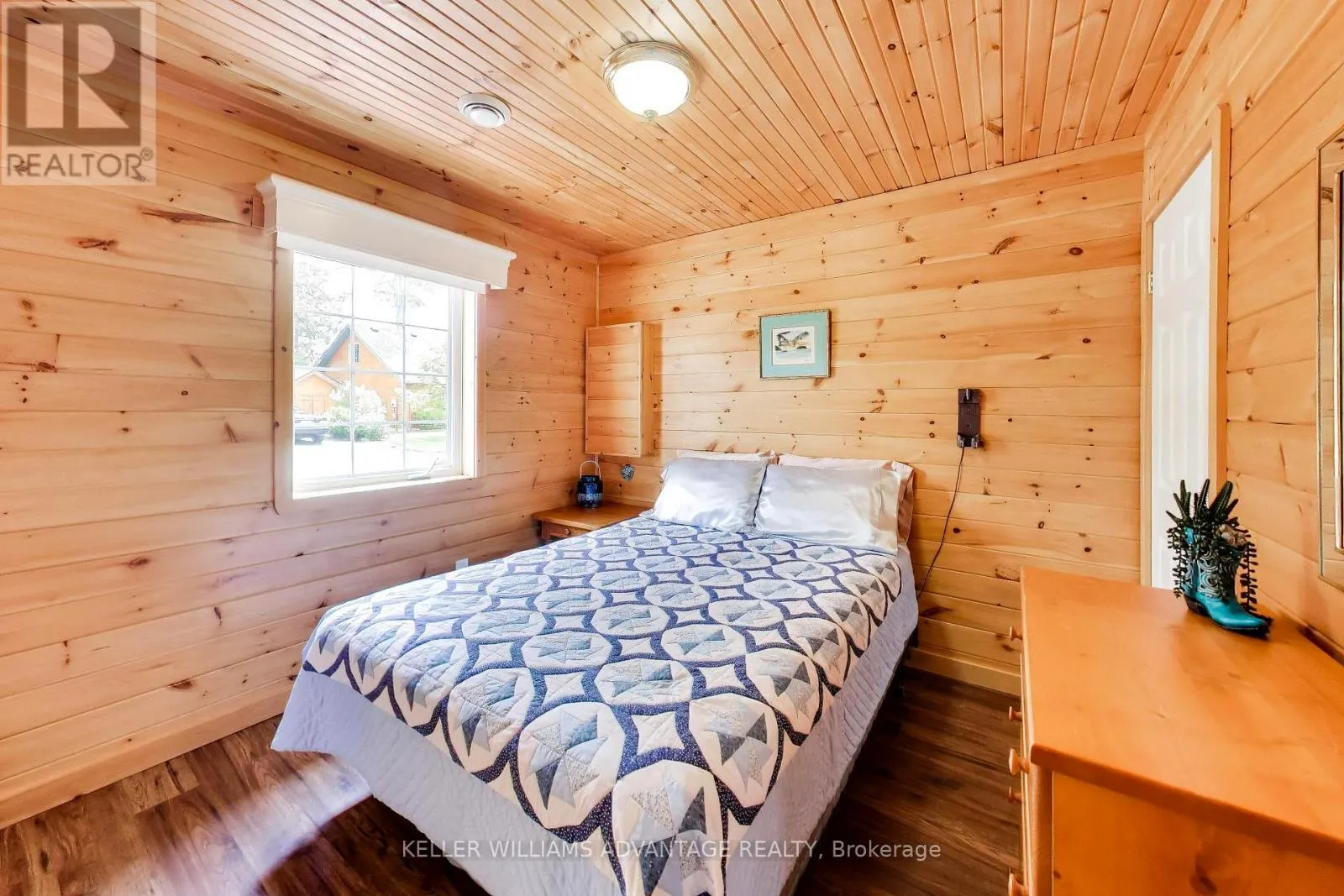 10 CABIN CRESCENT