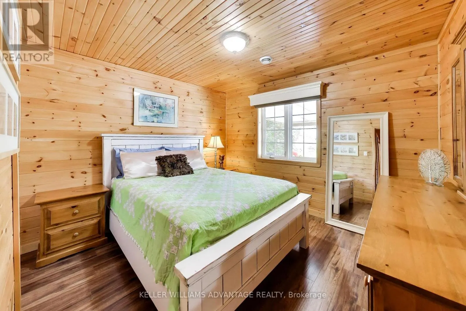 10 CABIN CRESCENT