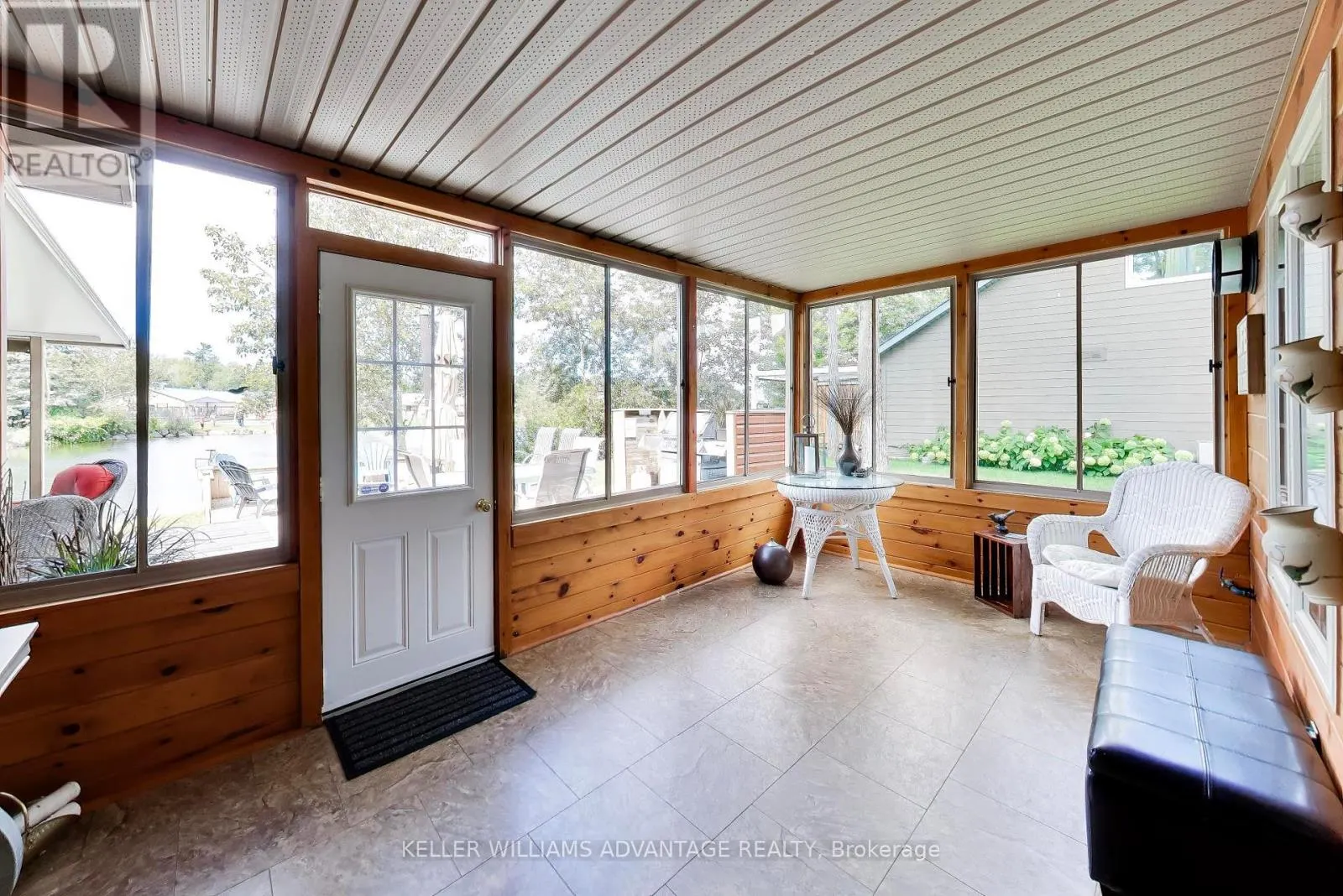 10 CABIN CRESCENT