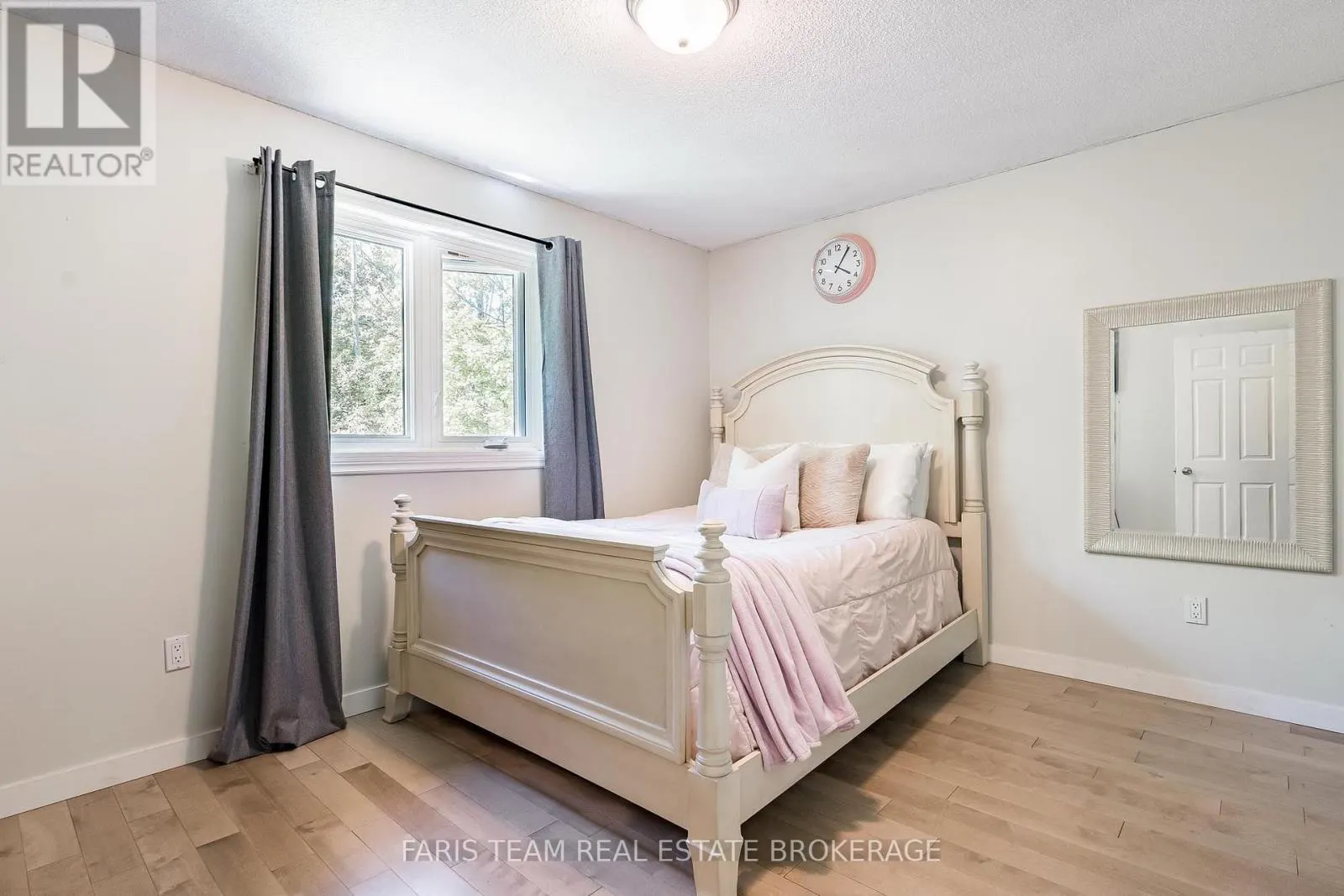 800 MOUNT ST. LOUIS ROAD W