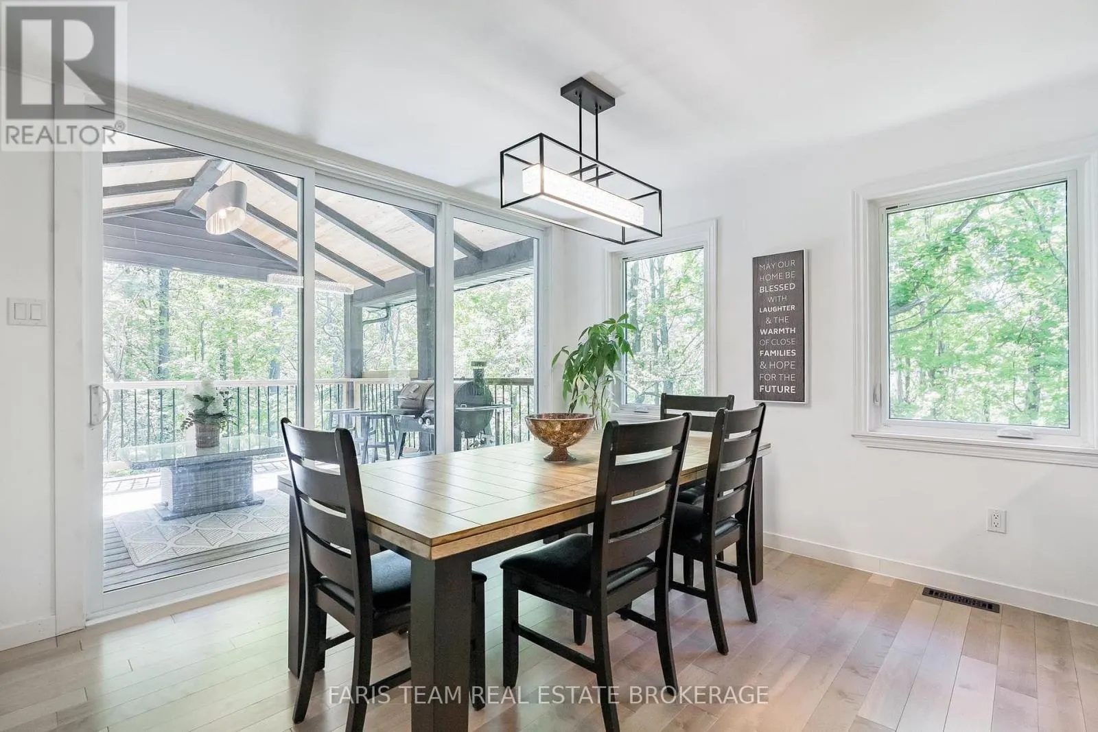 800 MOUNT ST. LOUIS ROAD W