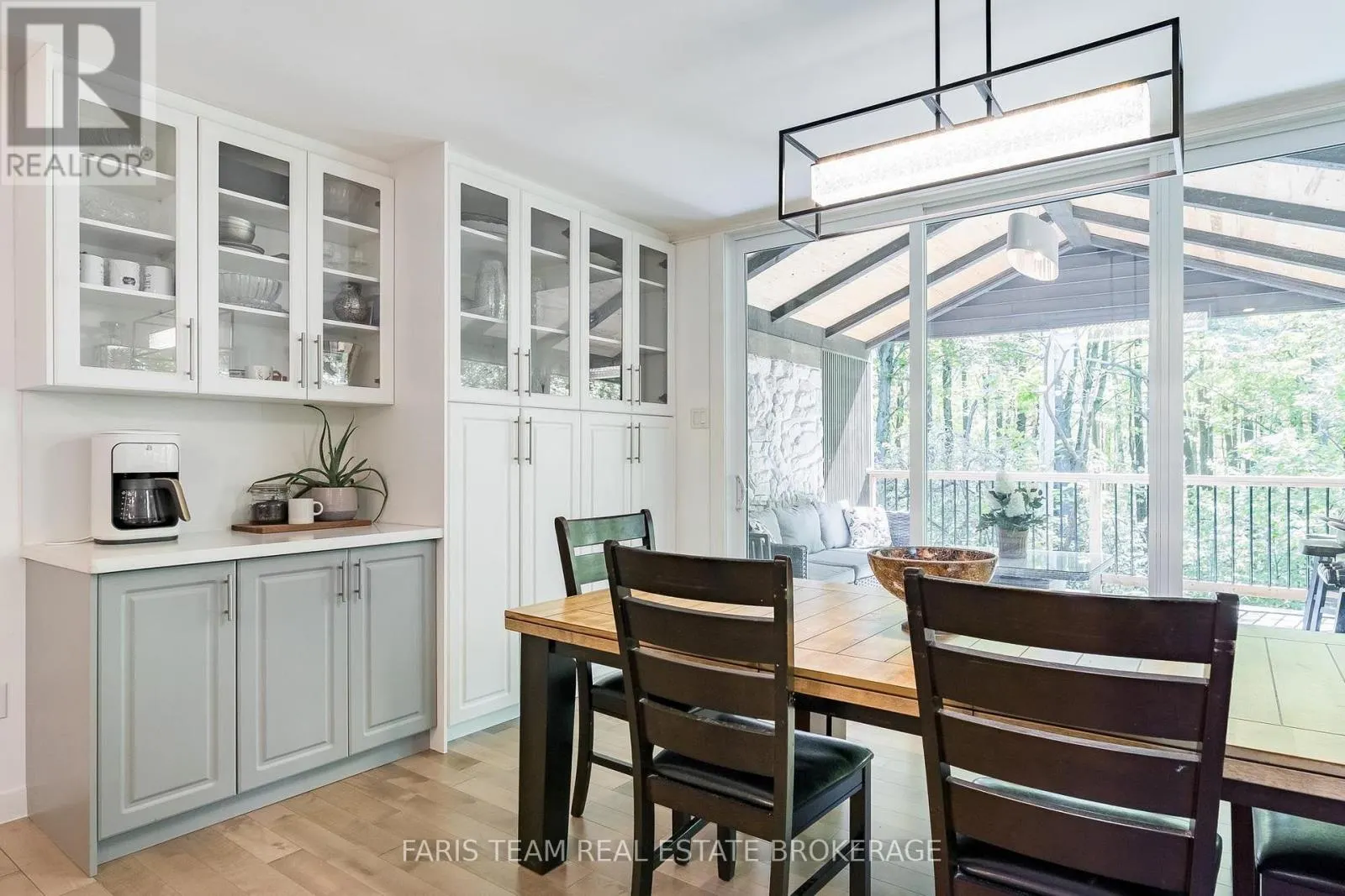 800 MOUNT ST. LOUIS ROAD W
