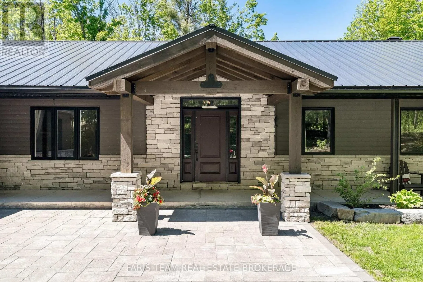 800 MOUNT ST. LOUIS ROAD W
