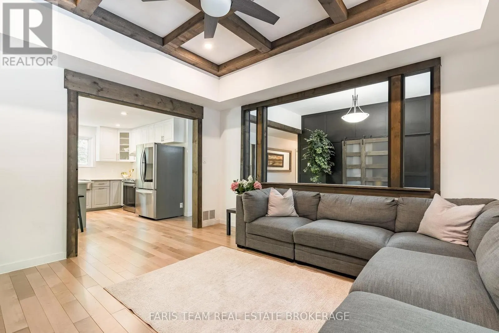 800 MOUNT ST. LOUIS ROAD W
