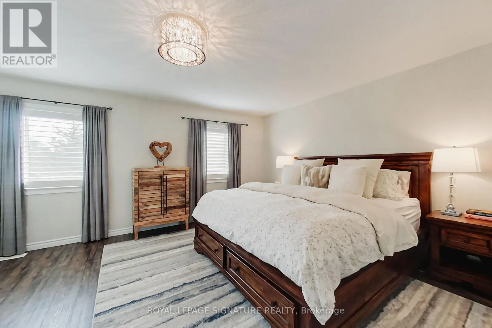 23 SILVER GLEN BOULEVARD