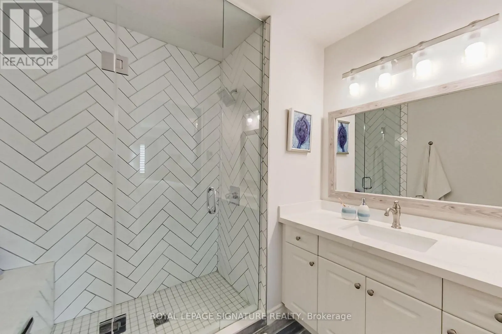 23 SILVER GLEN BOULEVARD