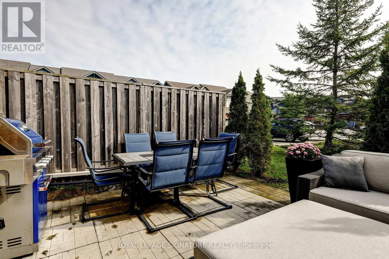 23 SILVER GLEN BOULEVARD