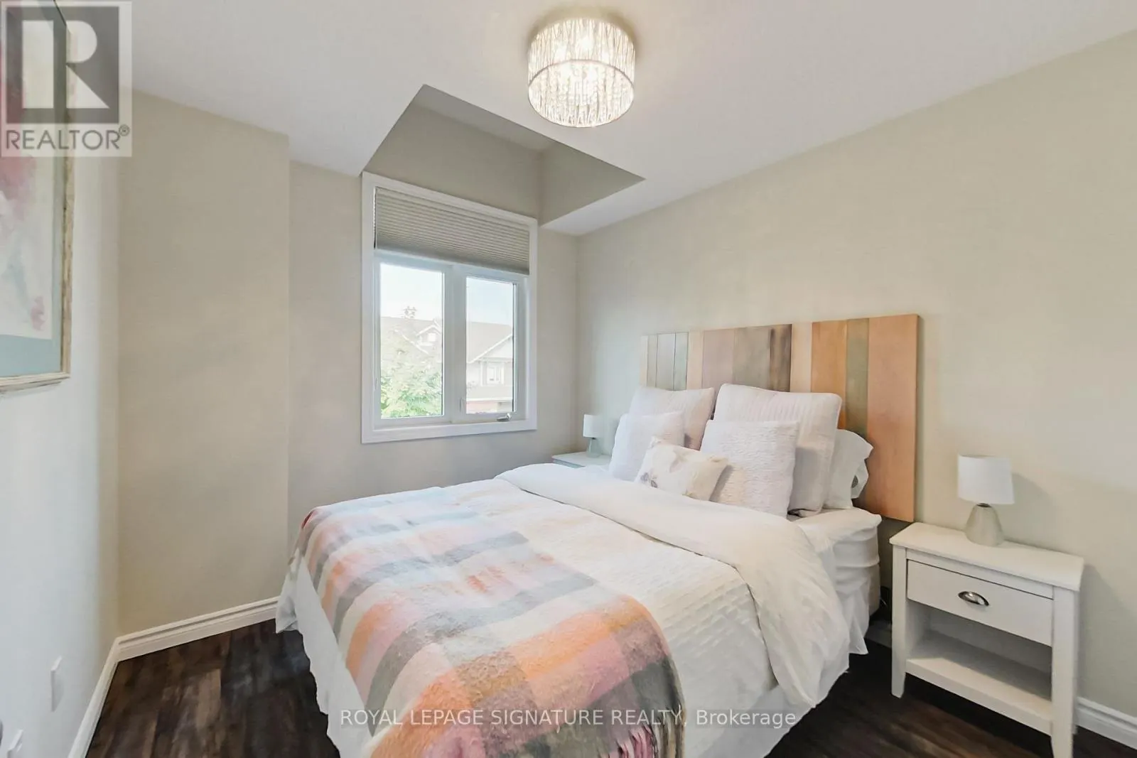 23 SILVER GLEN BOULEVARD