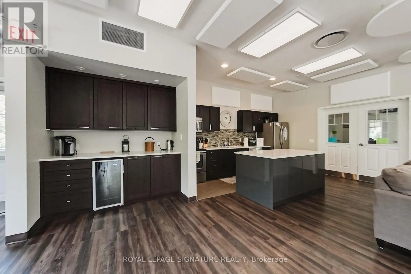 23 SILVER GLEN BOULEVARD