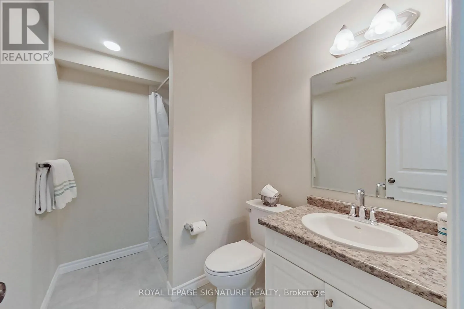23 SILVER GLEN BOULEVARD