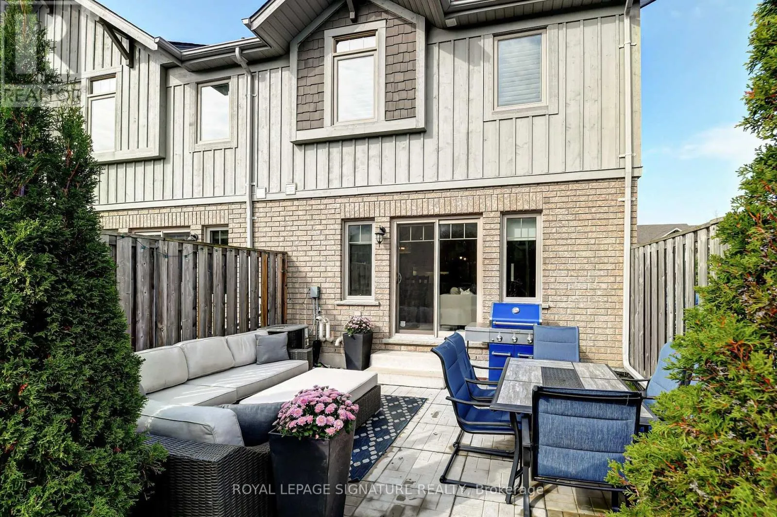 23 SILVER GLEN BOULEVARD