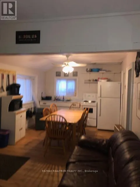 5 RIVER ROAD E