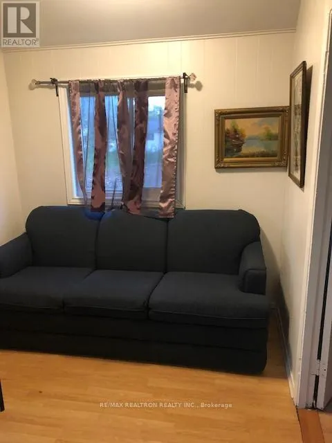 5 RIVER ROAD E