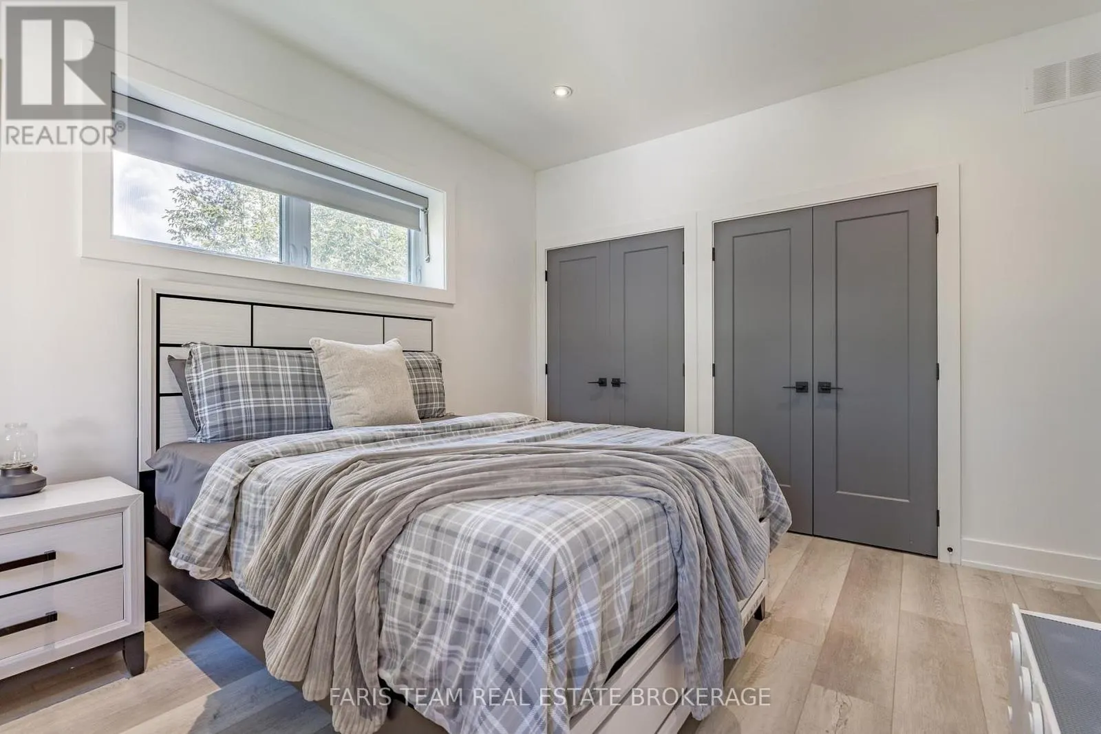 50 BEAUFORT CRESCENT